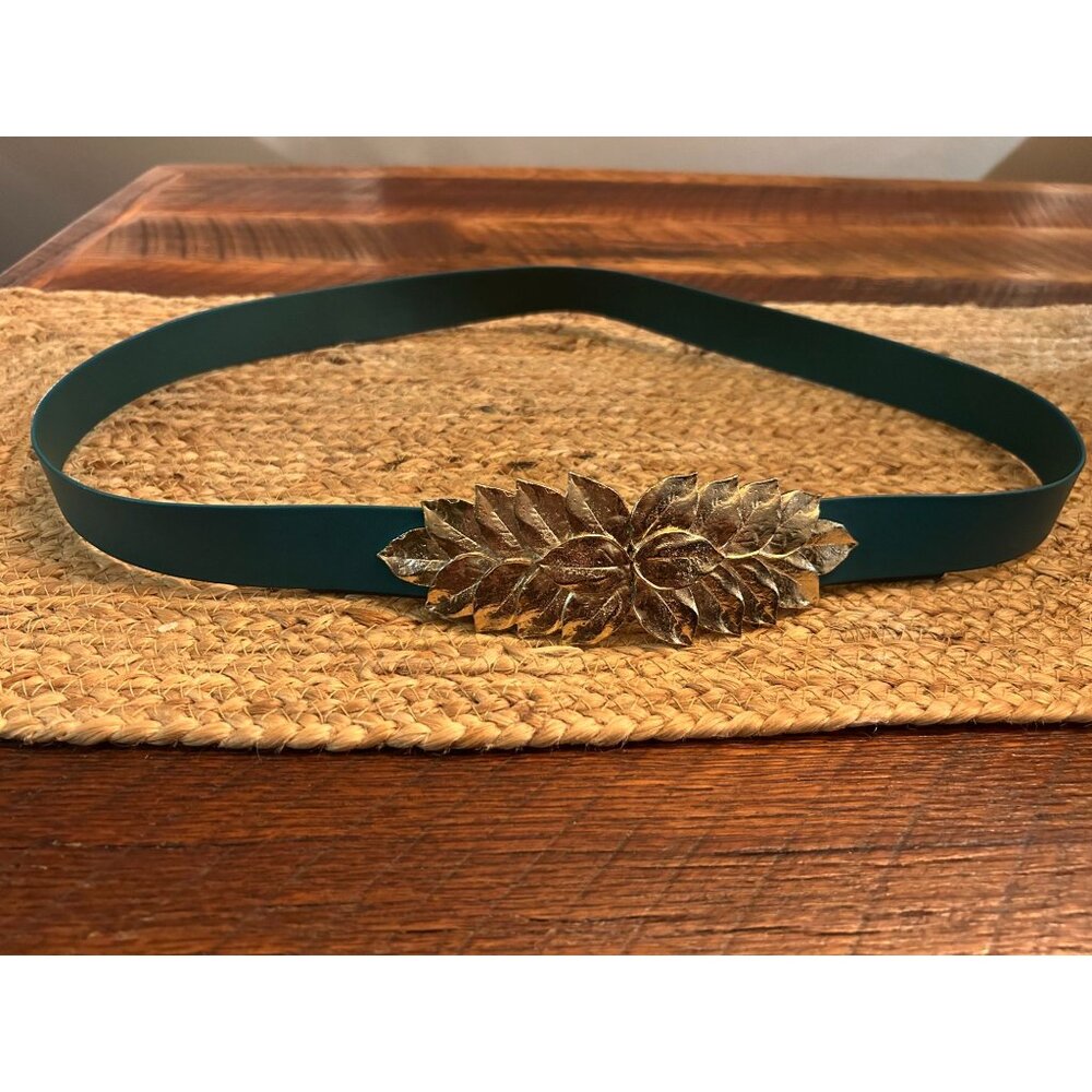 Mimi D N 1976 Vintage Belt Set....Green belt with Gold Leaf removable buckle and